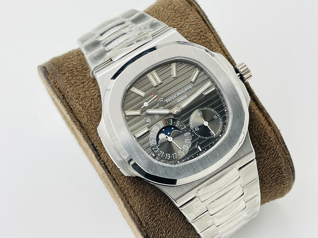 Patek Philippe Nautilus Moonphase 40 mm Watch – IW-2602 - Image 2