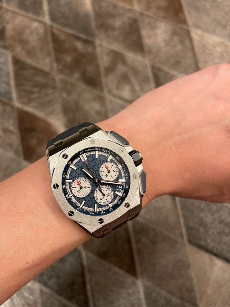 Audemars Piguet Royal Oak Chronograph 44 mm Watch – IW-2213 - Image 6