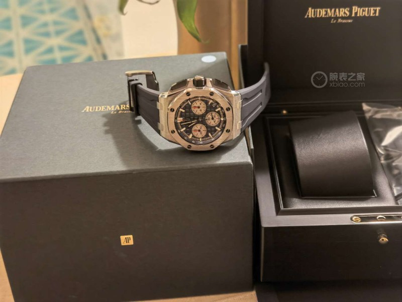 Audemars Piguet Royal Oak Chronograph 44 mm Watch – IW-2213 - Image 7