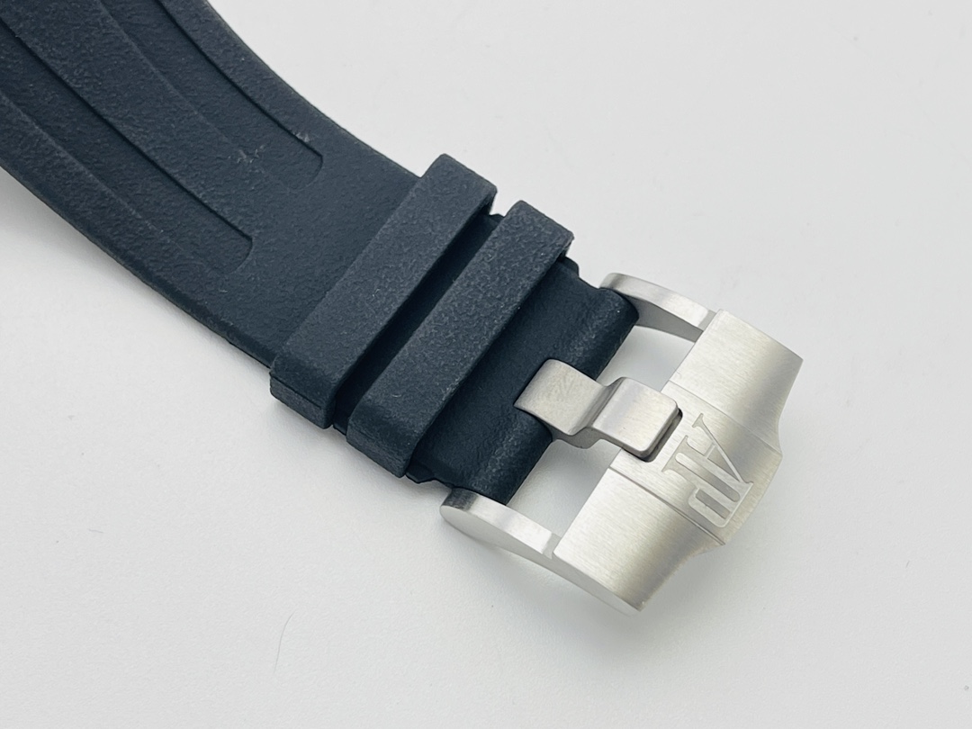 Audemars Piguet Royal Oak Luminous 41 mm Watch – IW-2176 - Image 9