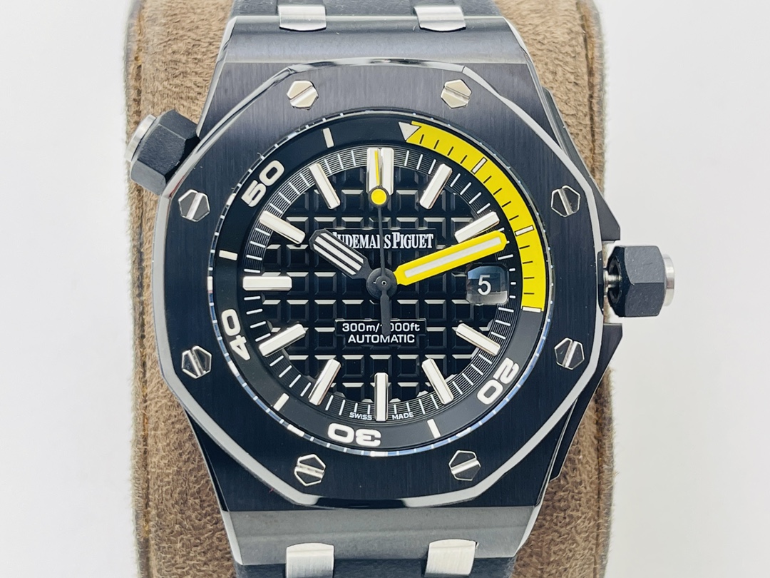 Audemars Piguet Royal Oak Luminous 41 mm Watch – IW-2174 - Image 4