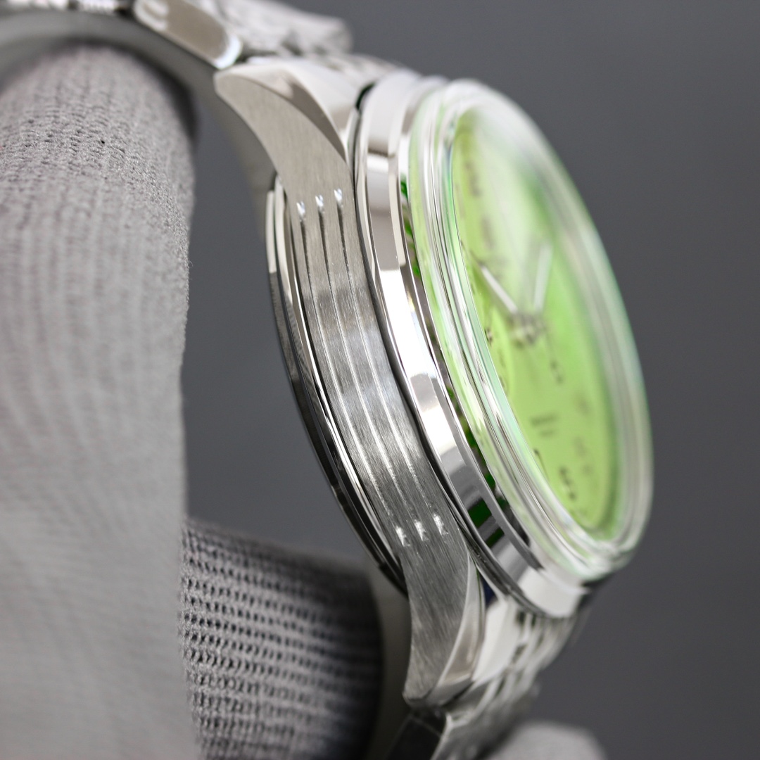 Pilot Chronograph 42 mm Watch – IW-0688 - Image 7