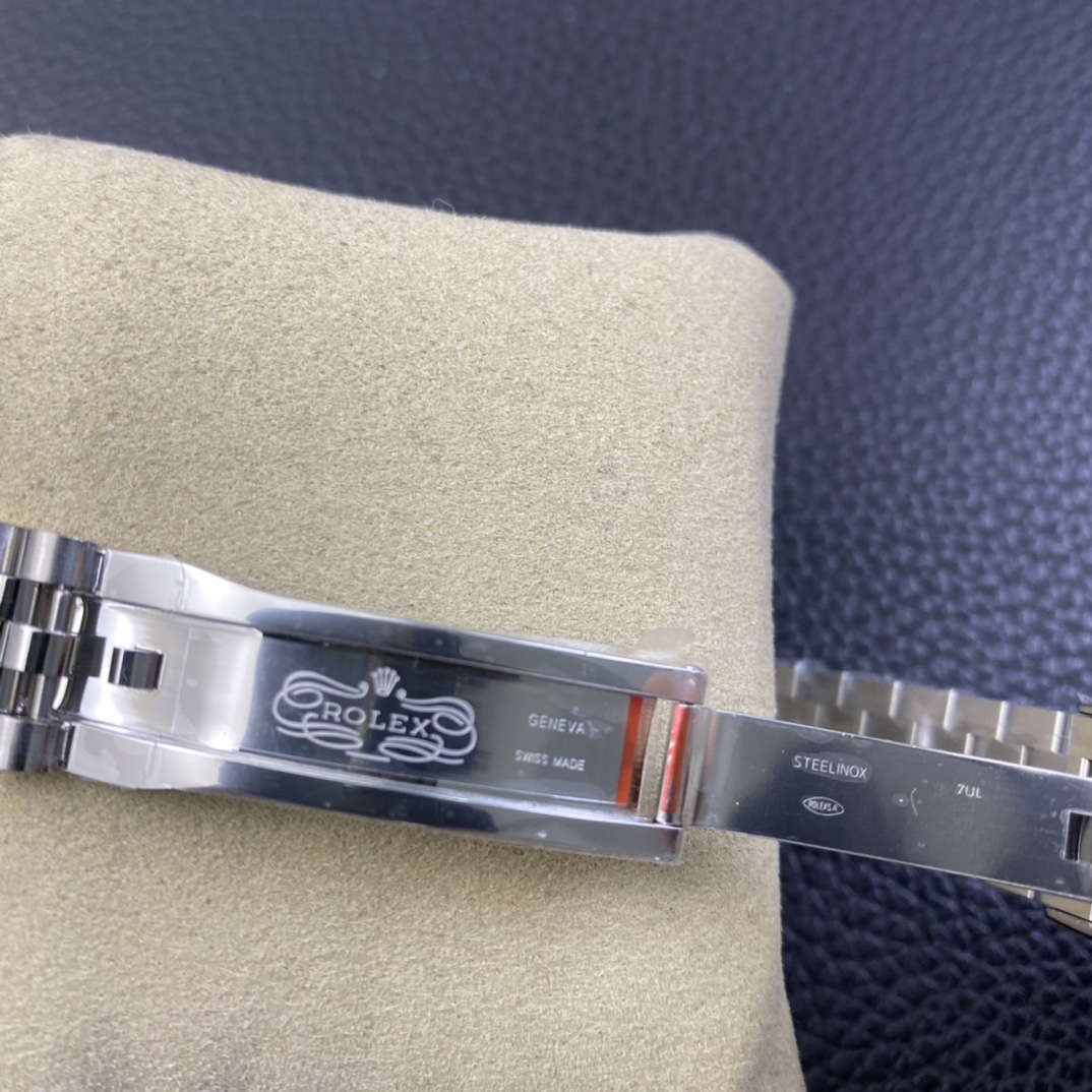 Datejust Tiffany Blue 41 mm Watch – IW-3032 - Image 9