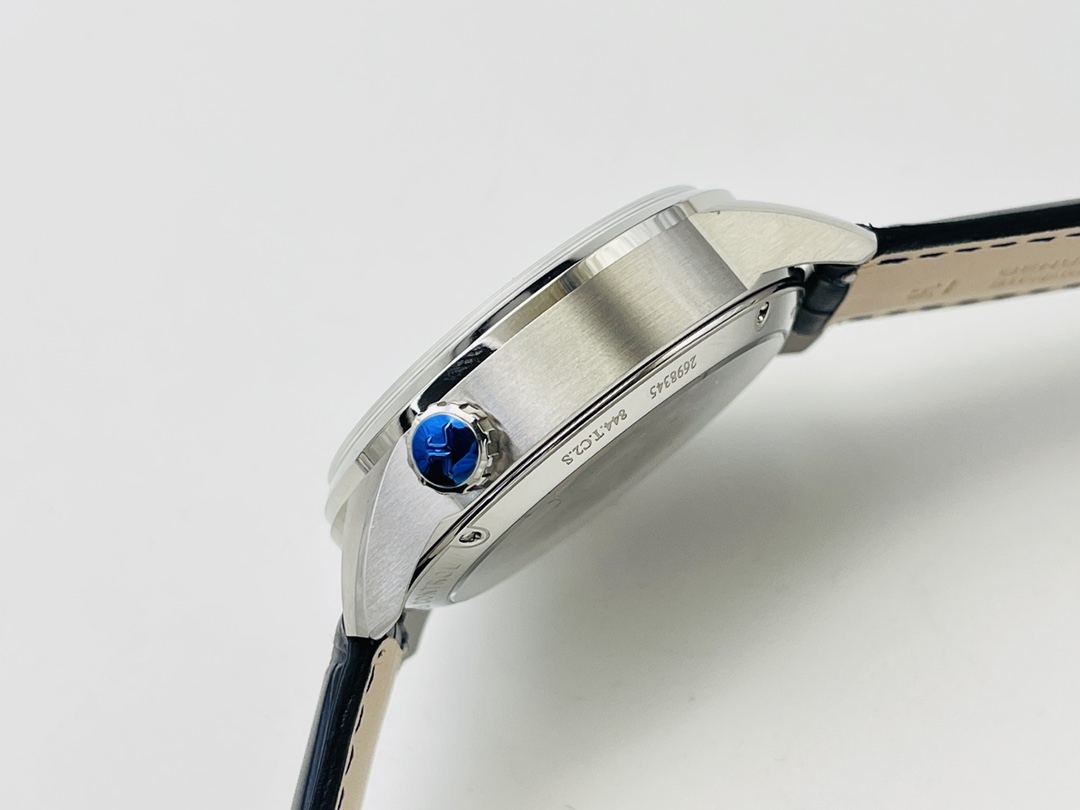 Jaeger-LeCoultre Classic Chronograph 44 mm Watch – IW-0488 - Image 6