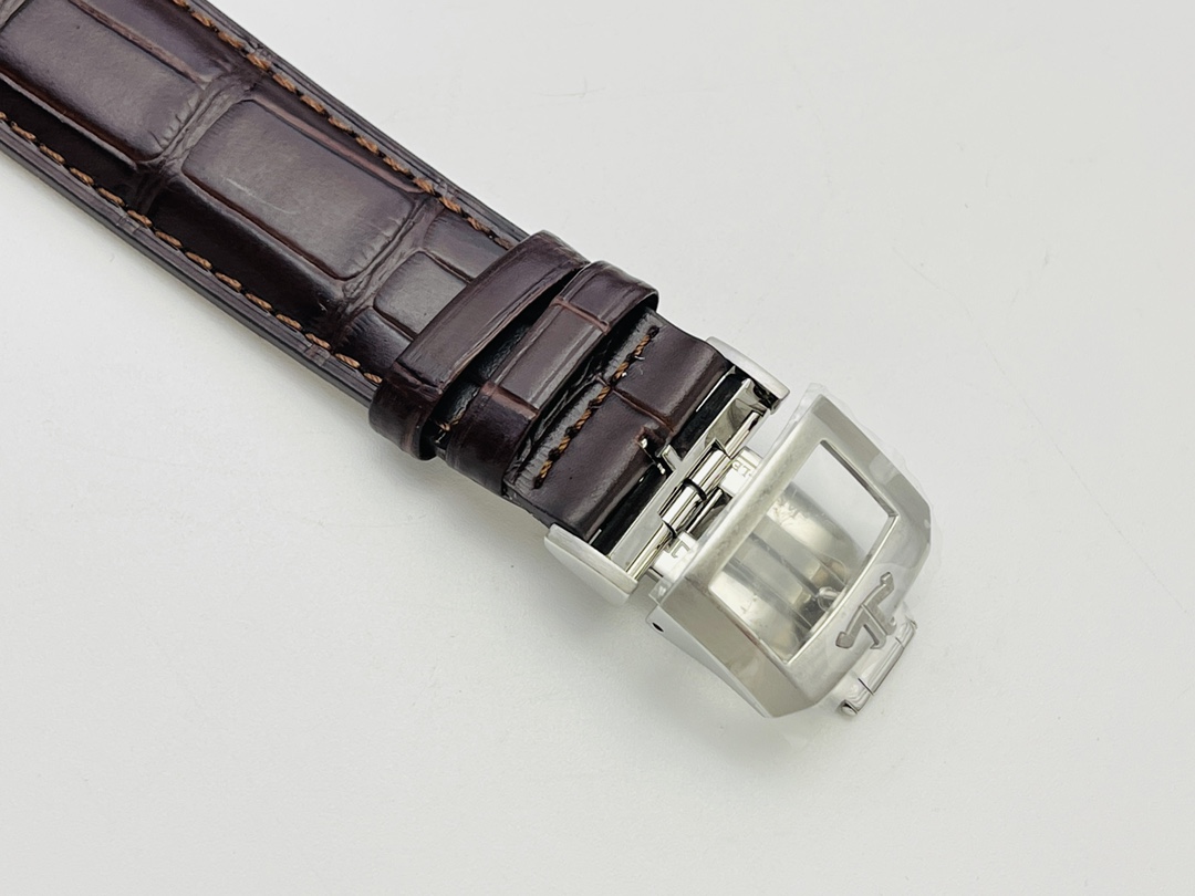 Jaeger-LeCoultre Classic Chronograph 44 mm Watch – IW-0490 - Image 9
