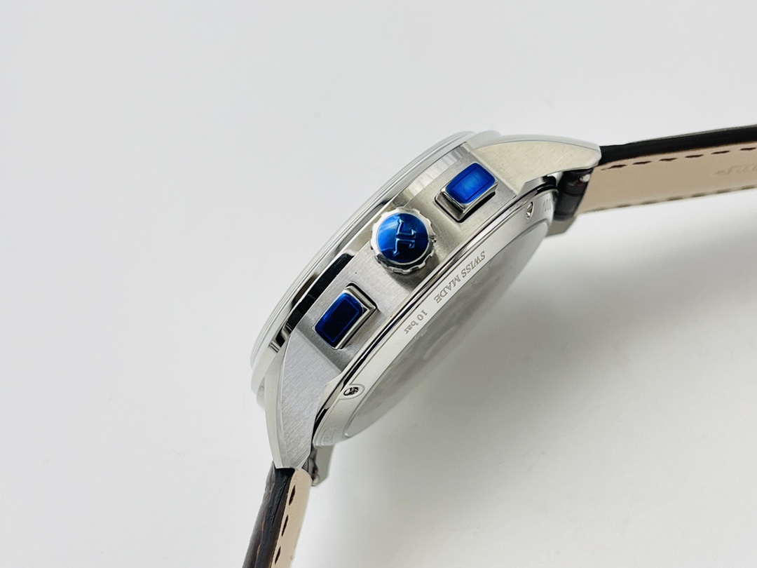 Jaeger-LeCoultre Classic Chronograph 44 mm Watch – IW-0490 - Image 5