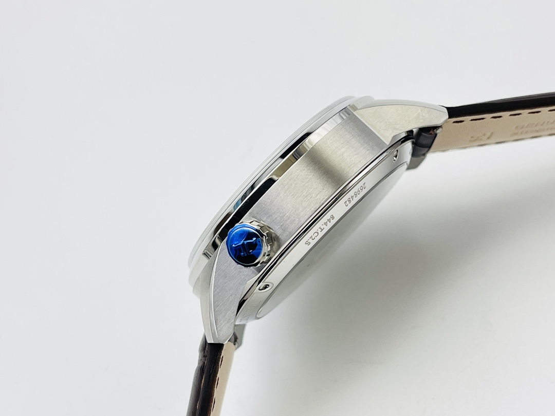 Jaeger-LeCoultre Classic Chronograph 44 mm Watch – IW-0490 - Image 6
