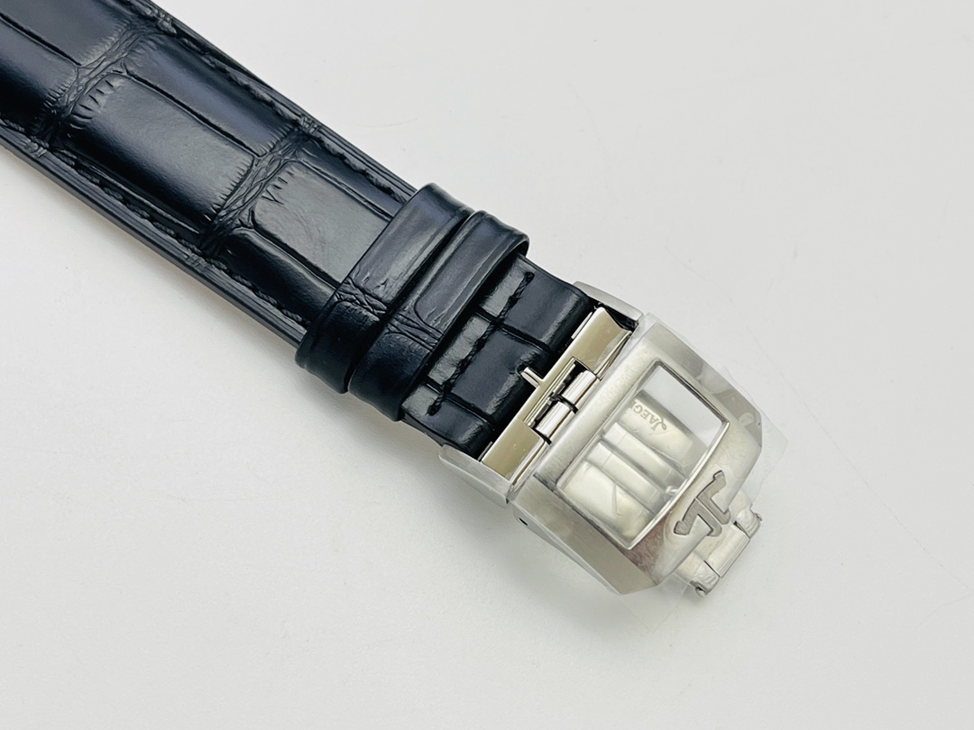 Jaeger-LeCoultre Classic Chronograph 44 mm Watch – IW-0504 - Image 9