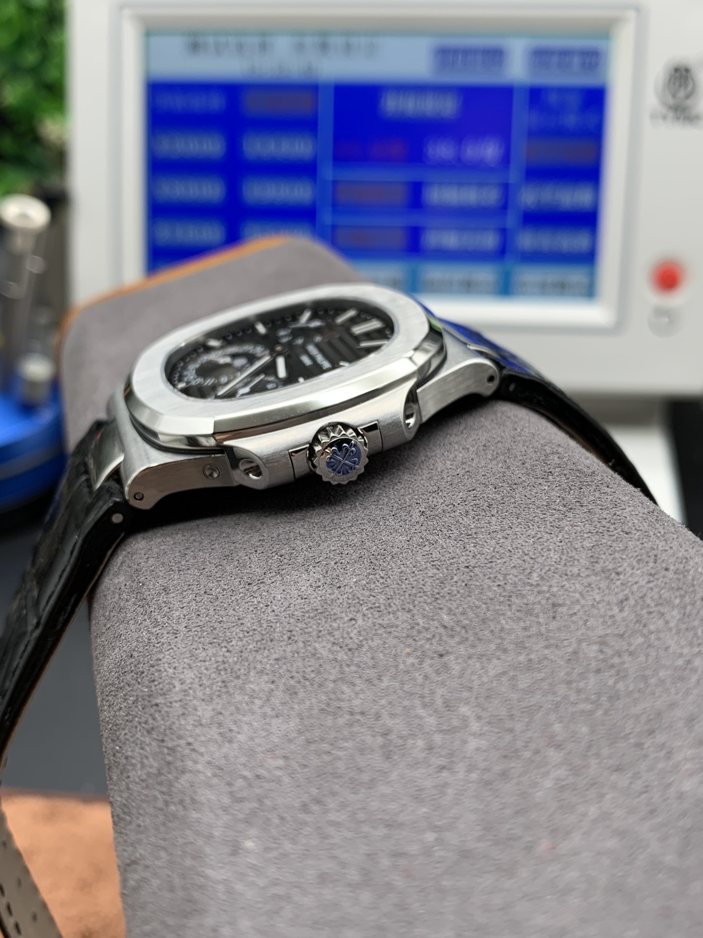 Classic Watch – IW-2565 - Image 4
