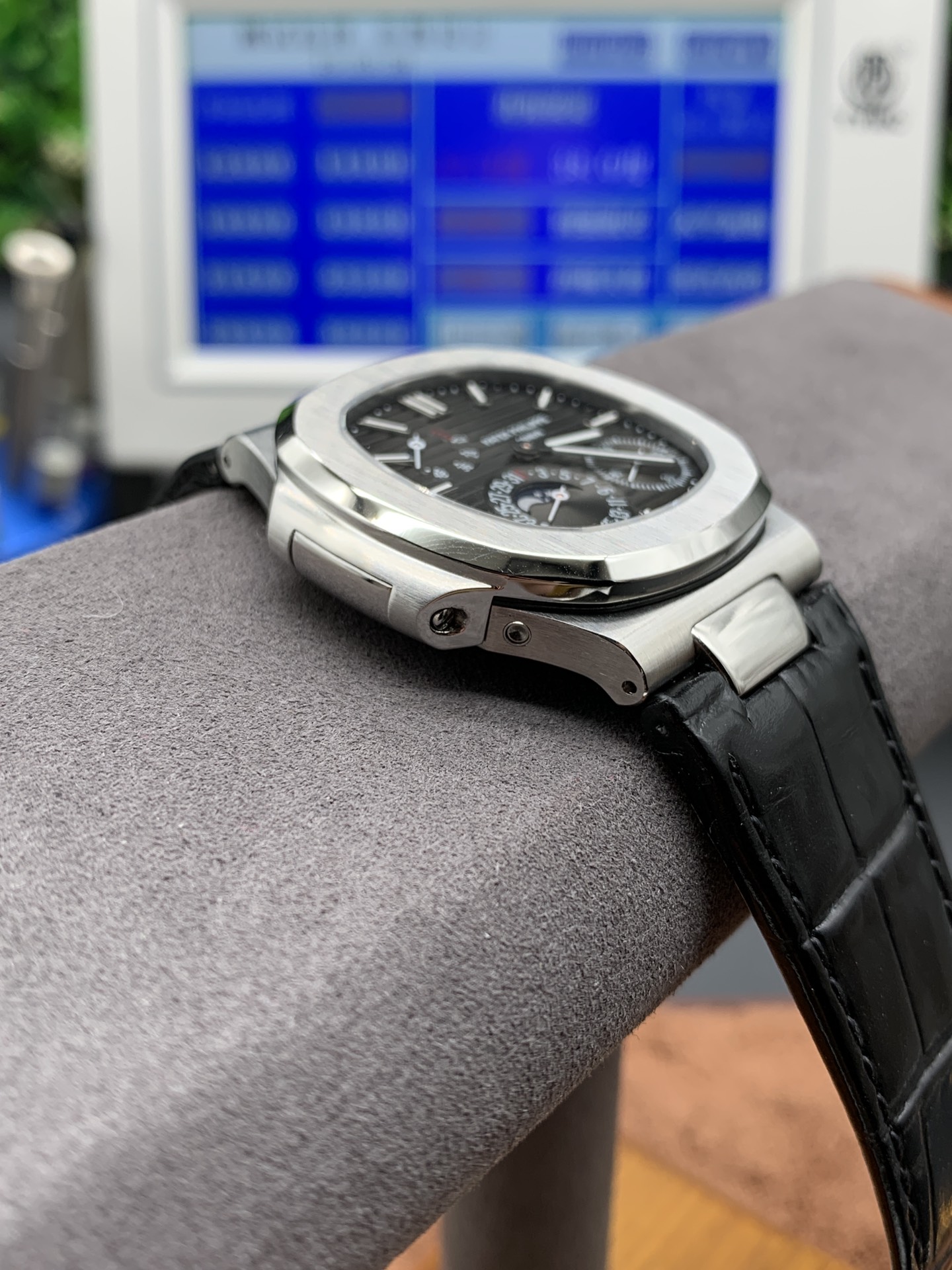 Classic Watch – IW-2565 - Image 3