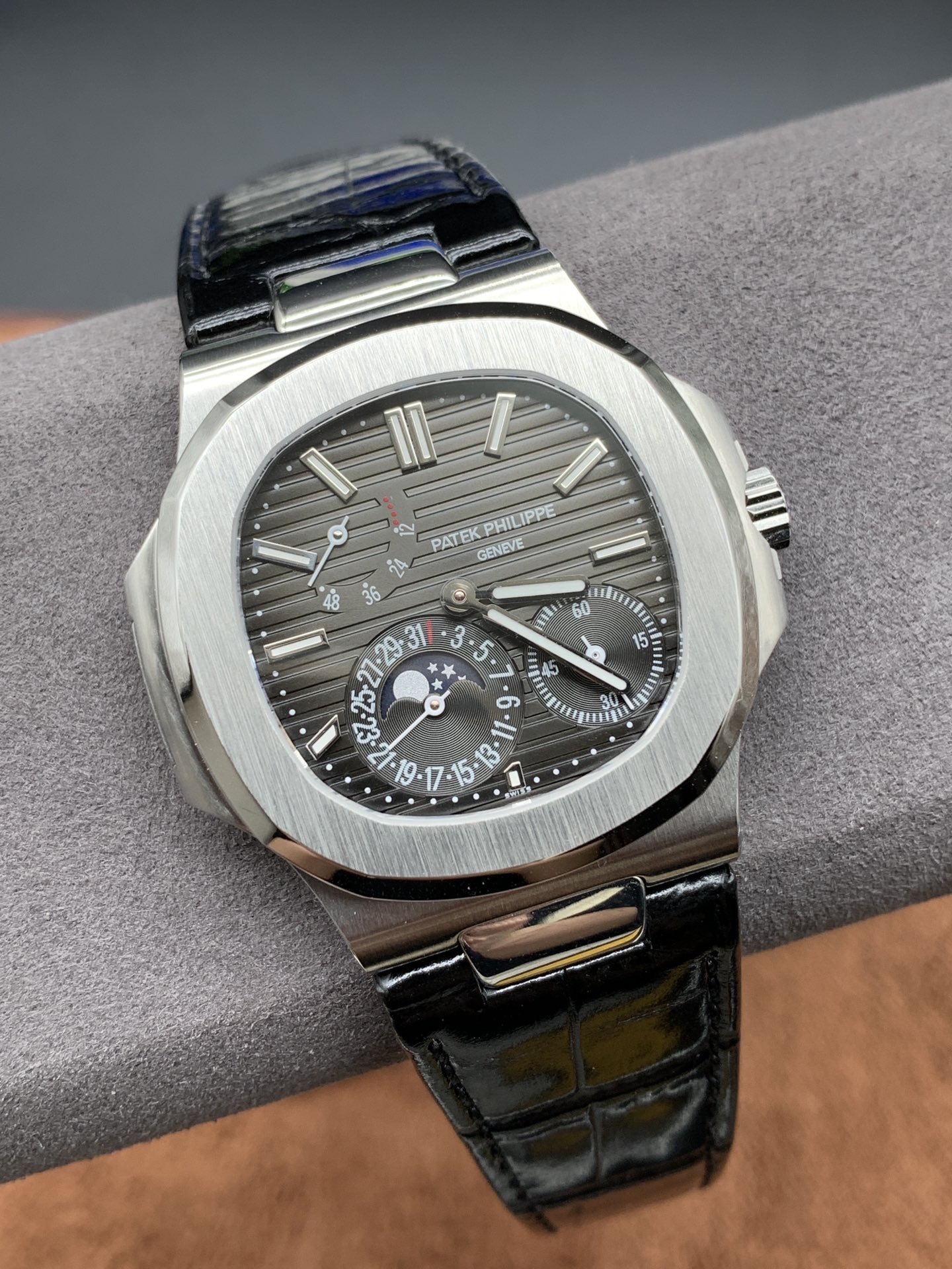 Classic Watch – IW-2565 - Image 2