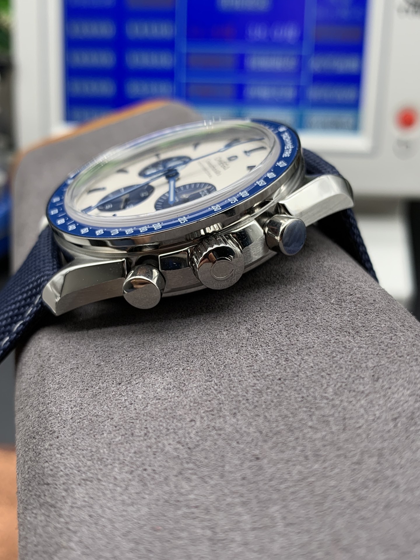 Omega Classic Watch – IW-1473 - Image 4