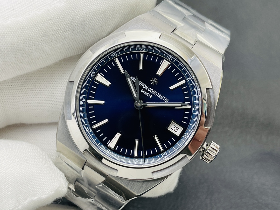 Vacheron Constantin Royal Oak Luminous 41 mm Watch – IW-1023 - Image 3