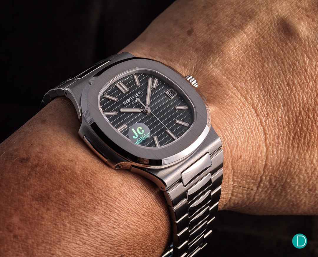 Patek Philippe Nautilus 40 mm Watch – IW-2604 - Image 9