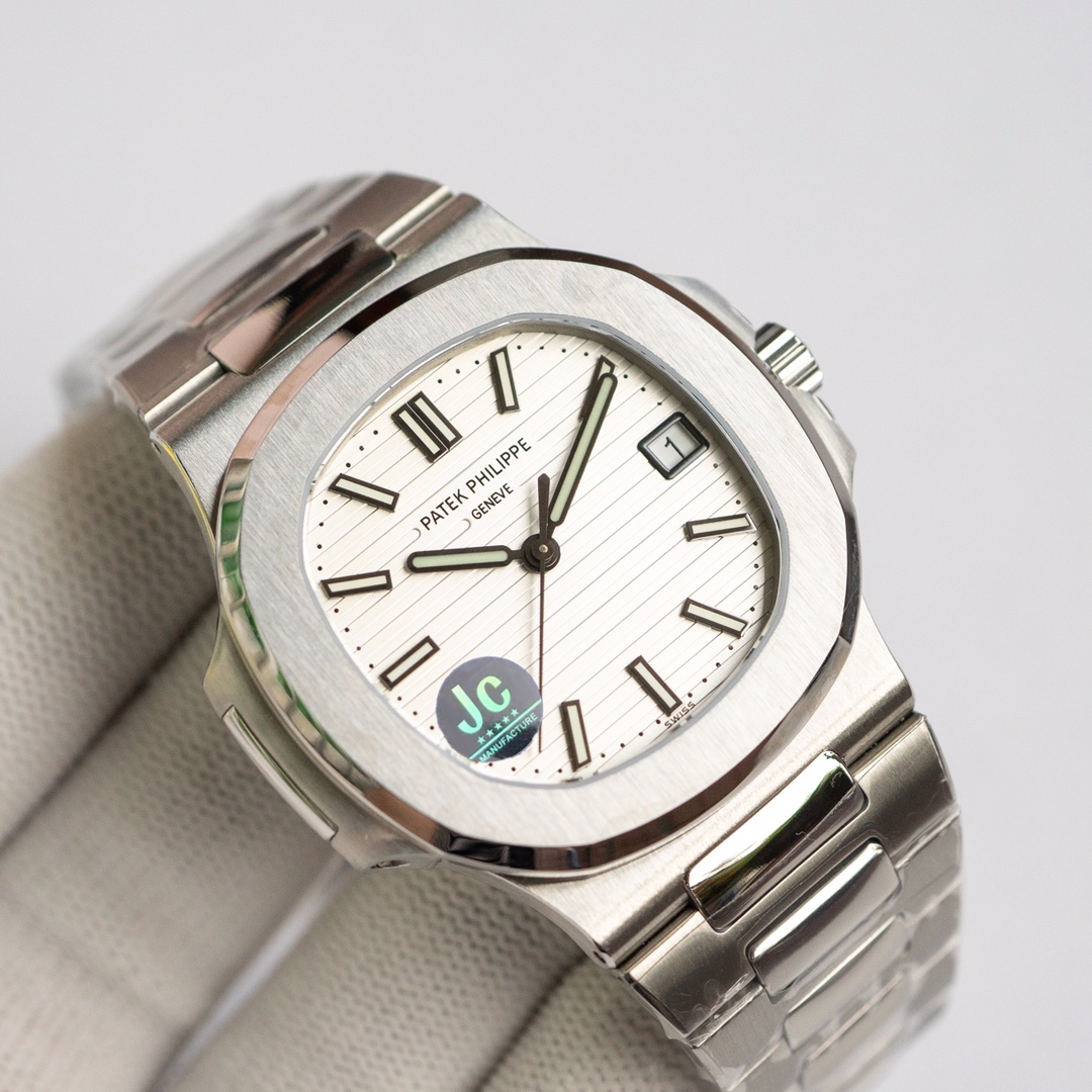Patek Philippe Nautilus 40 mm Watch – IW-2603 - Image 2