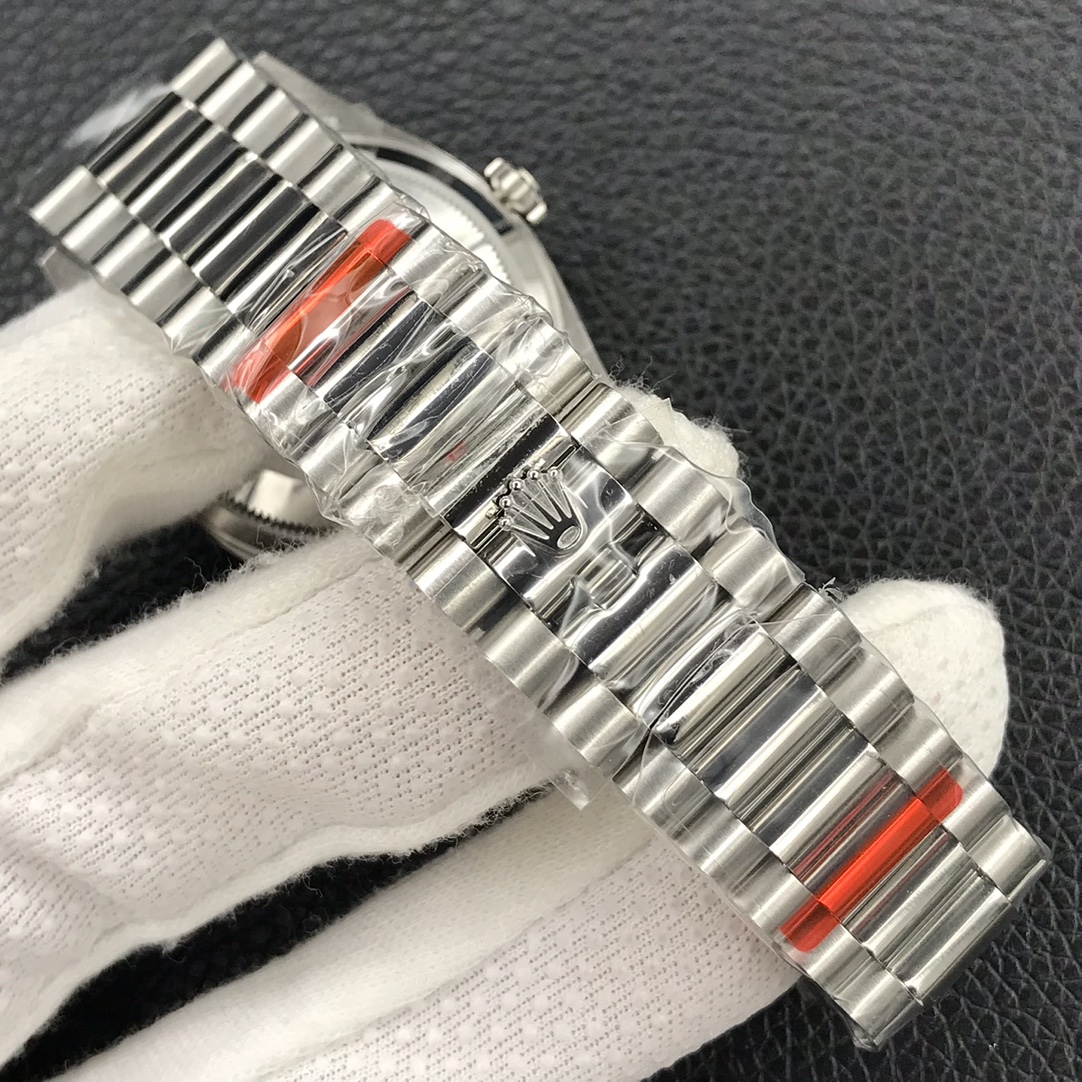 Day-Date 36 mm Watch – IW-3026 - Image 8