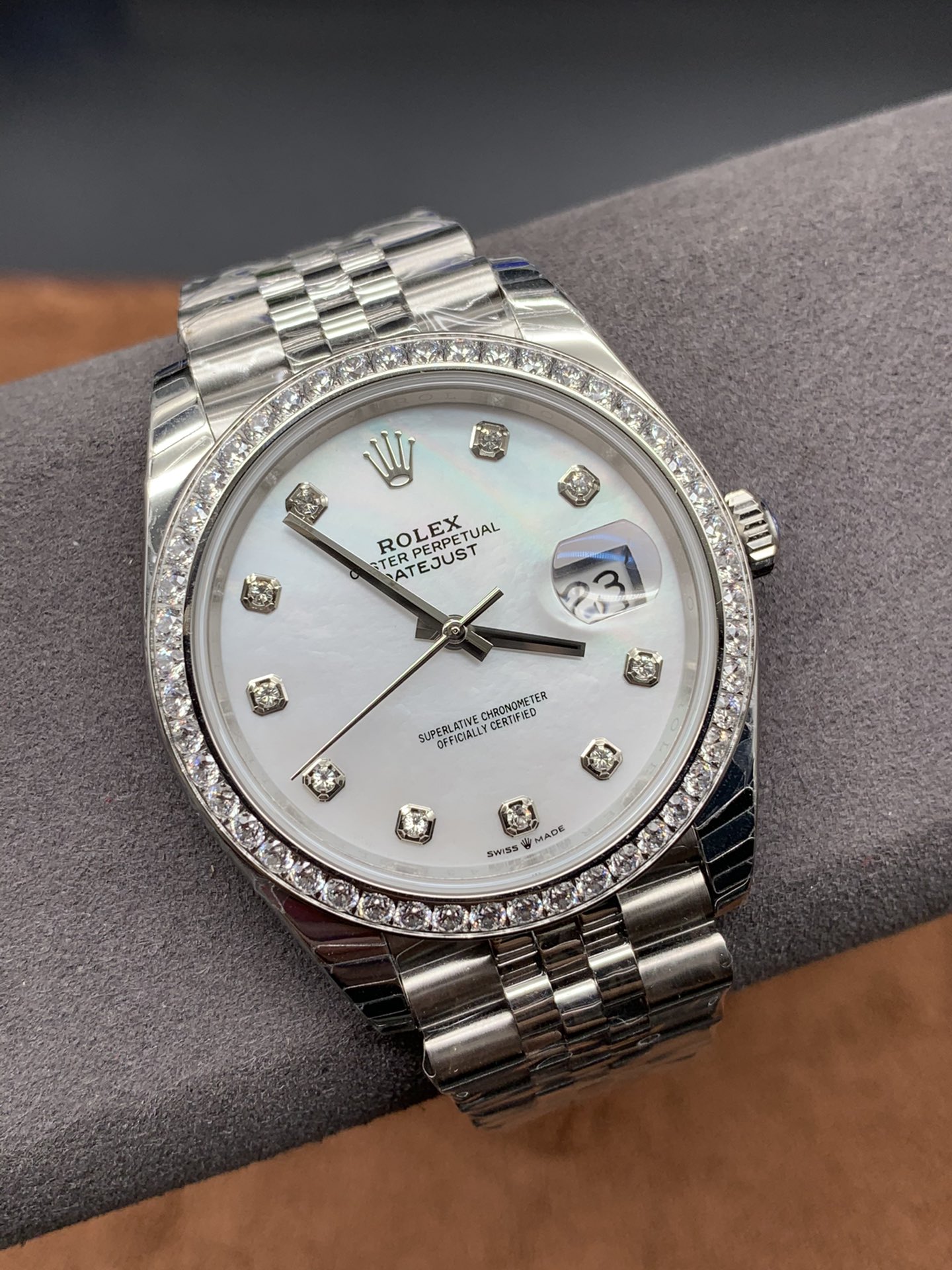 Datejust Mother-of-Pearl Dial Diamond-Set 41 mm Watch – IW-3056 - Image 2