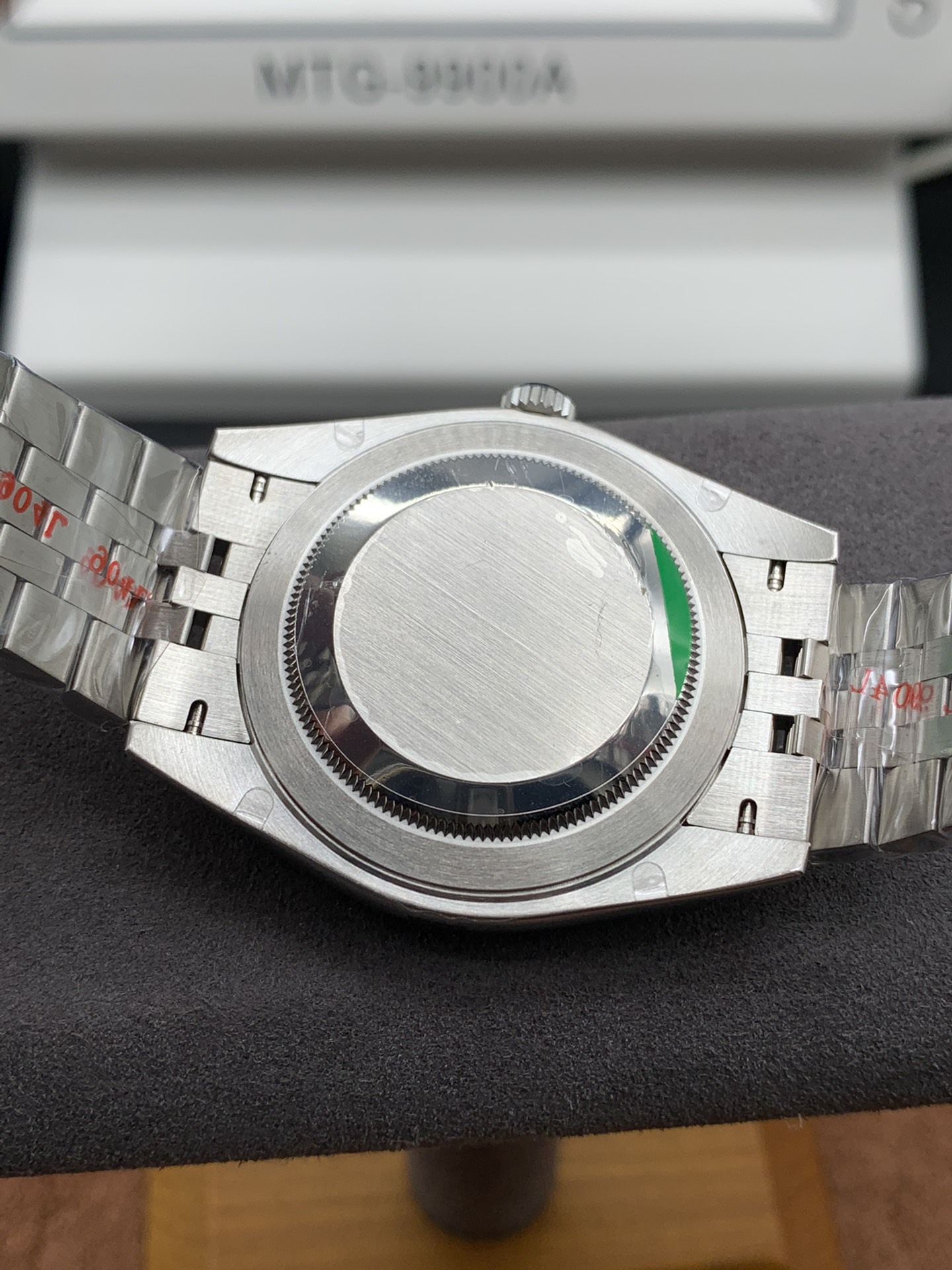Datejust Mother-of-Pearl Dial Diamond-Set 41 mm Watch – IW-3056 - Image 6