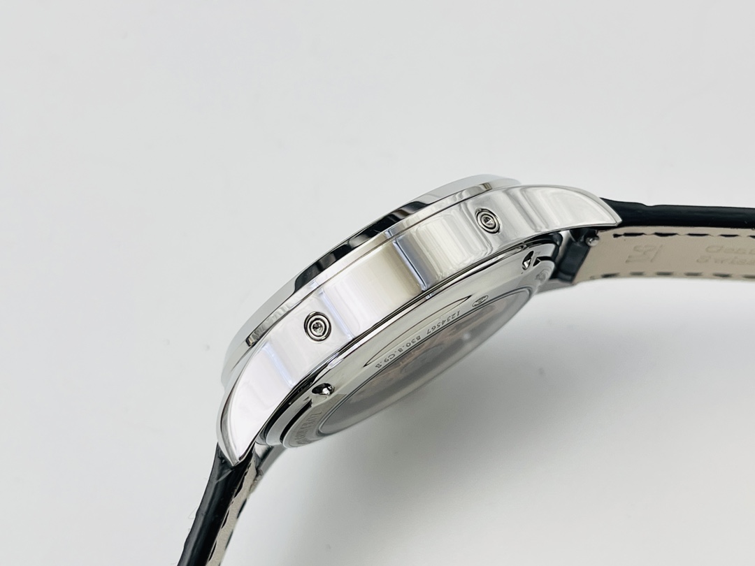 Jaeger-LeCoultre Master Control 40 mm Watch – IW-0498 - Image 6