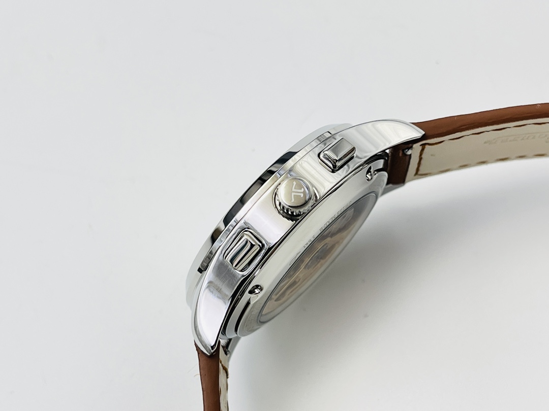 Jaeger-LeCoultre Master Control 40 mm Watch – IW-0497 - Image 5