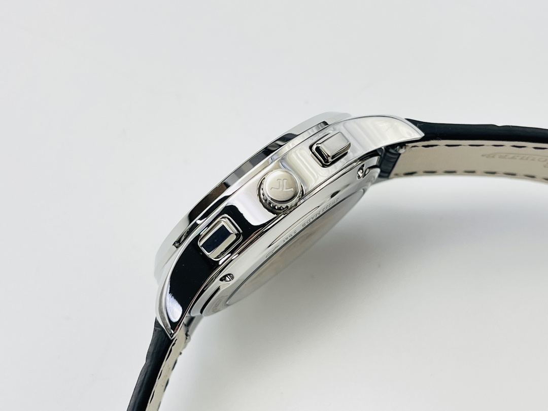 Jaeger-LeCoultre Master Control 40 mm Watch – IW-0496 - Image 5