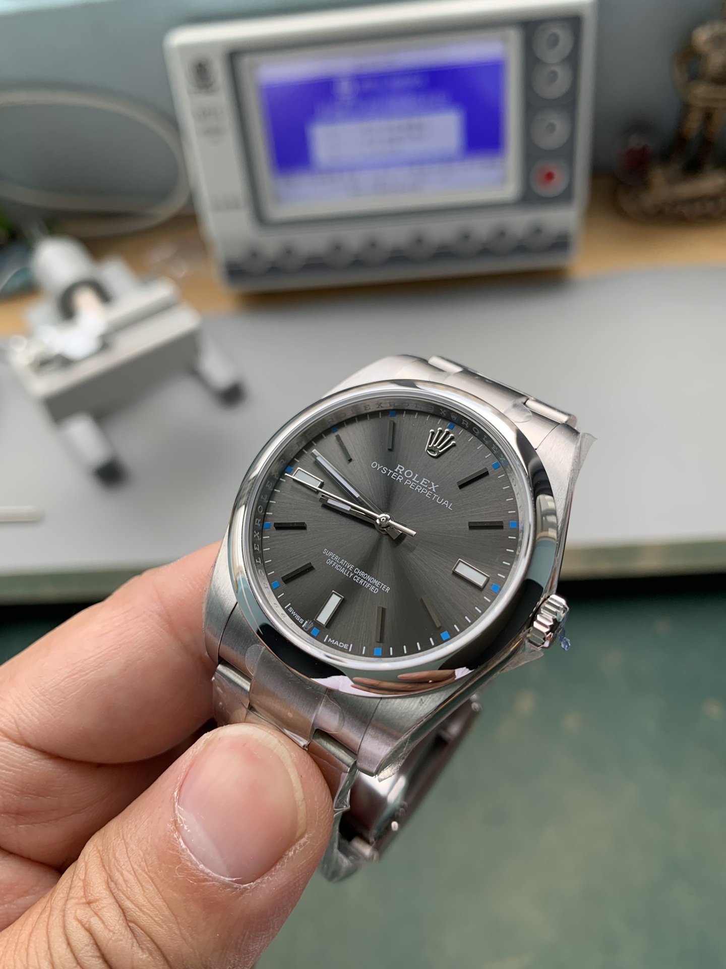 Oyster Perpetual Watch – IW-3024 - Image 3