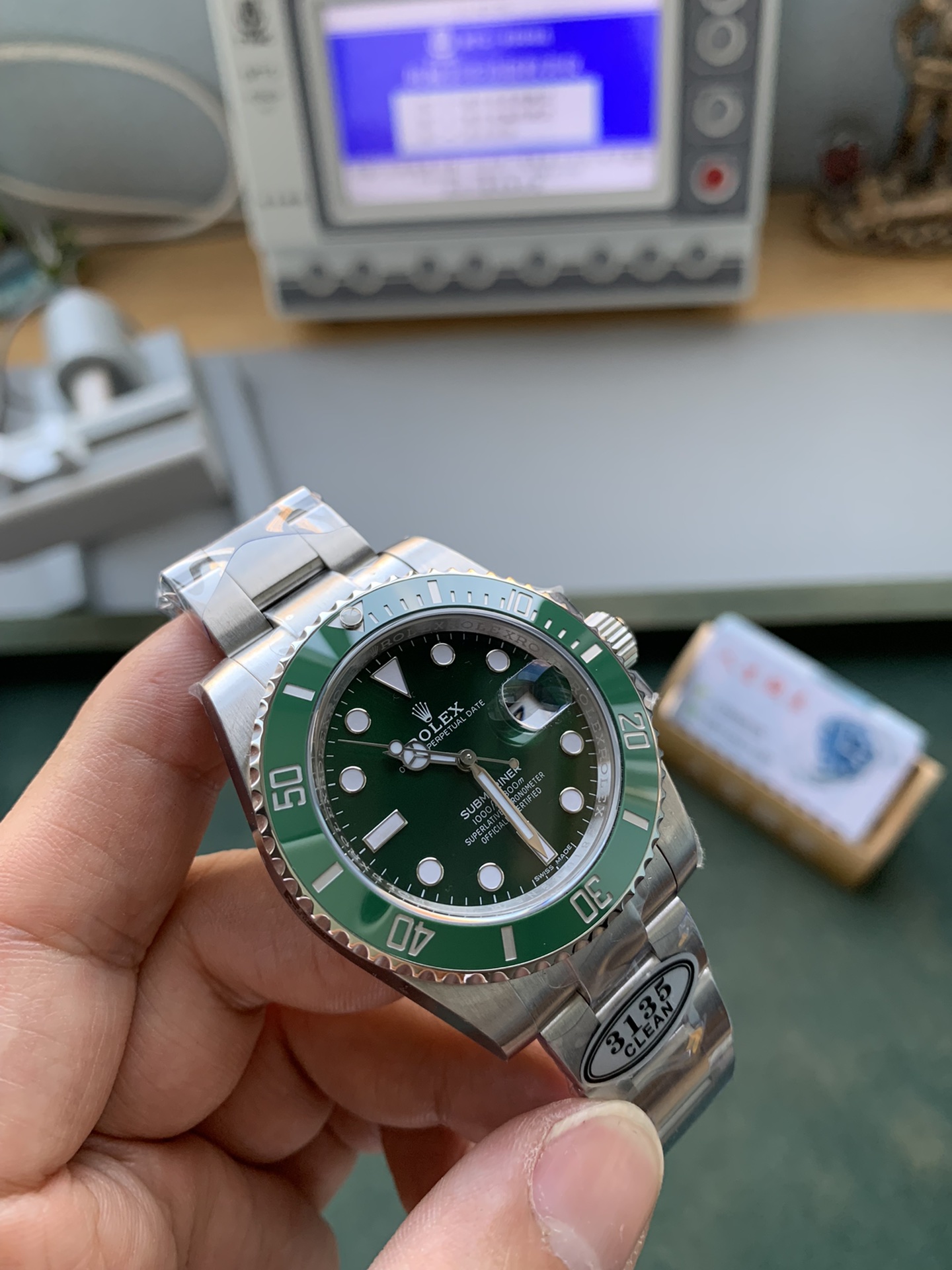 Green Submariner Watch – IW-3034 - Image 2