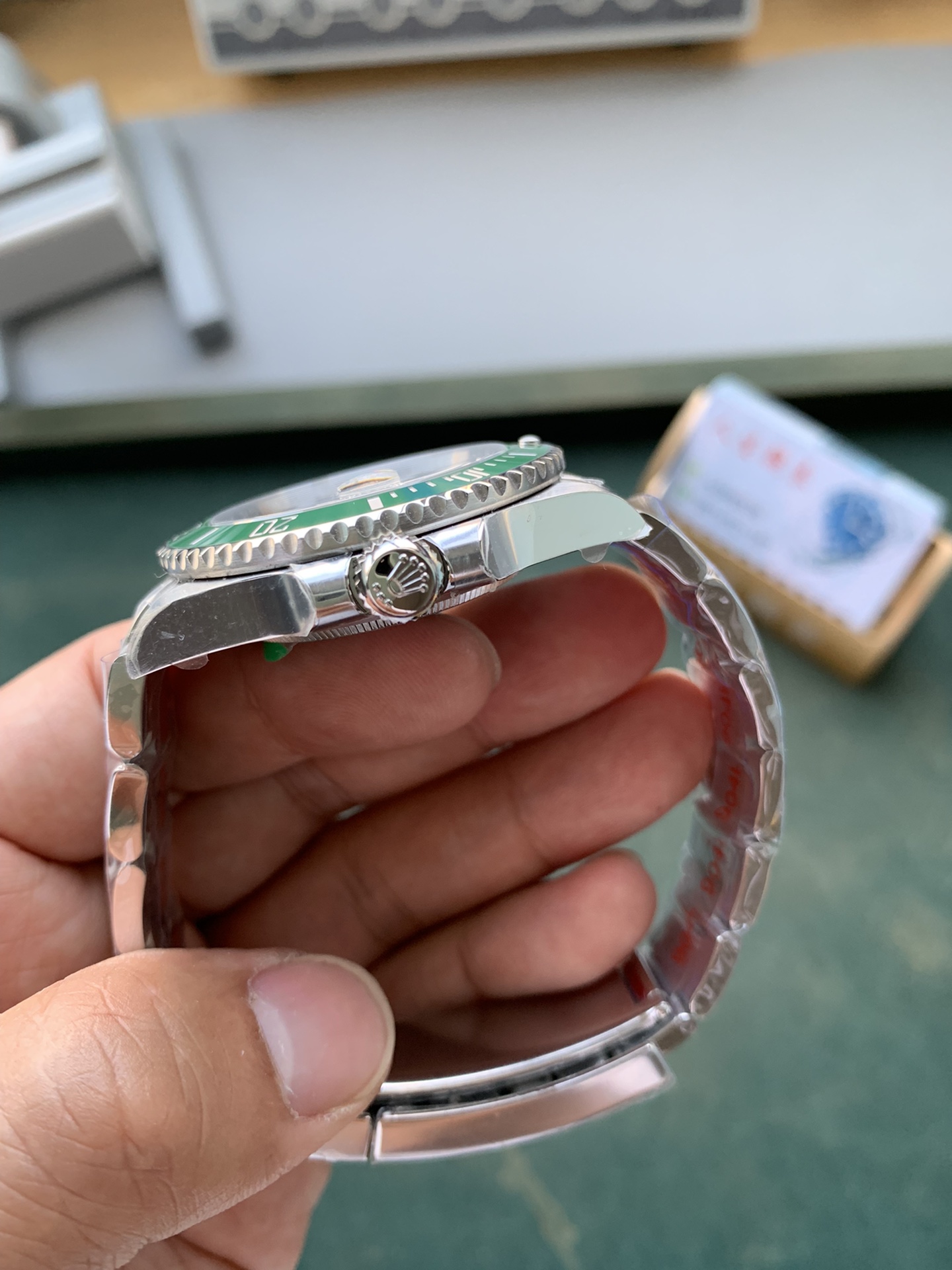 Green Submariner Watch – IW-3034 - Image 4