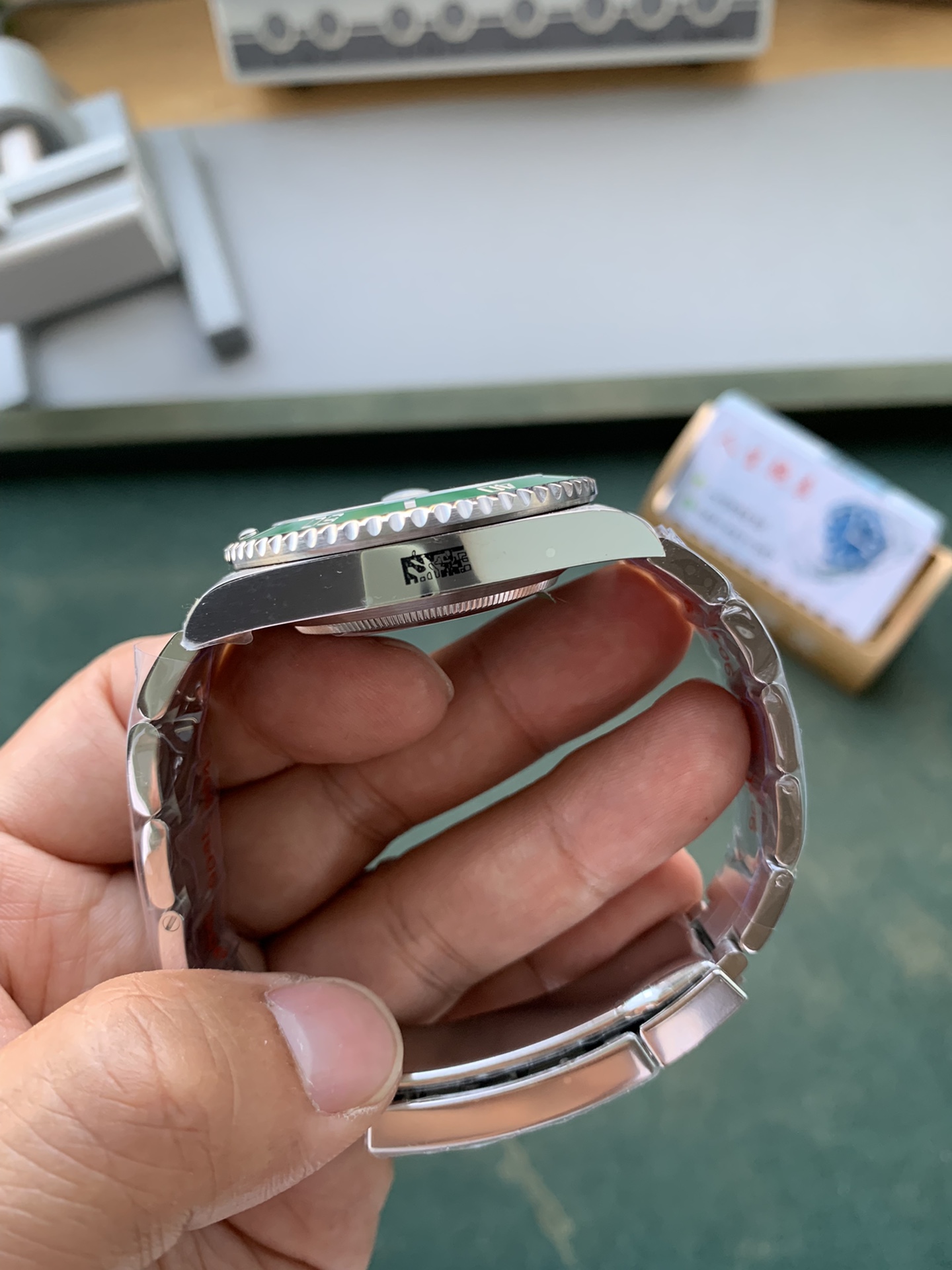 Green Submariner Watch – IW-3034 - Image 5