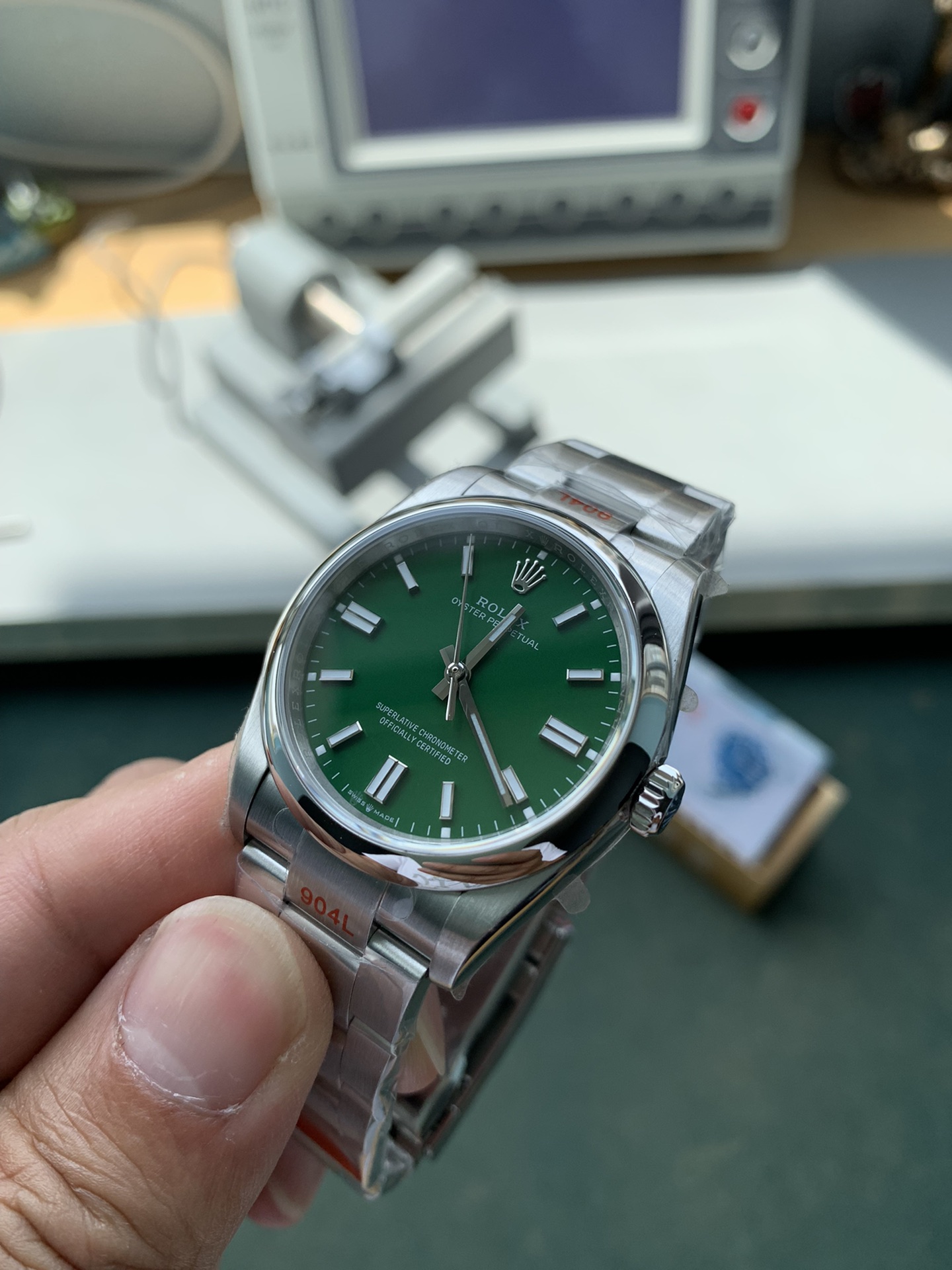 Oyster Perpetual Watch – IW-2988 - Image 3