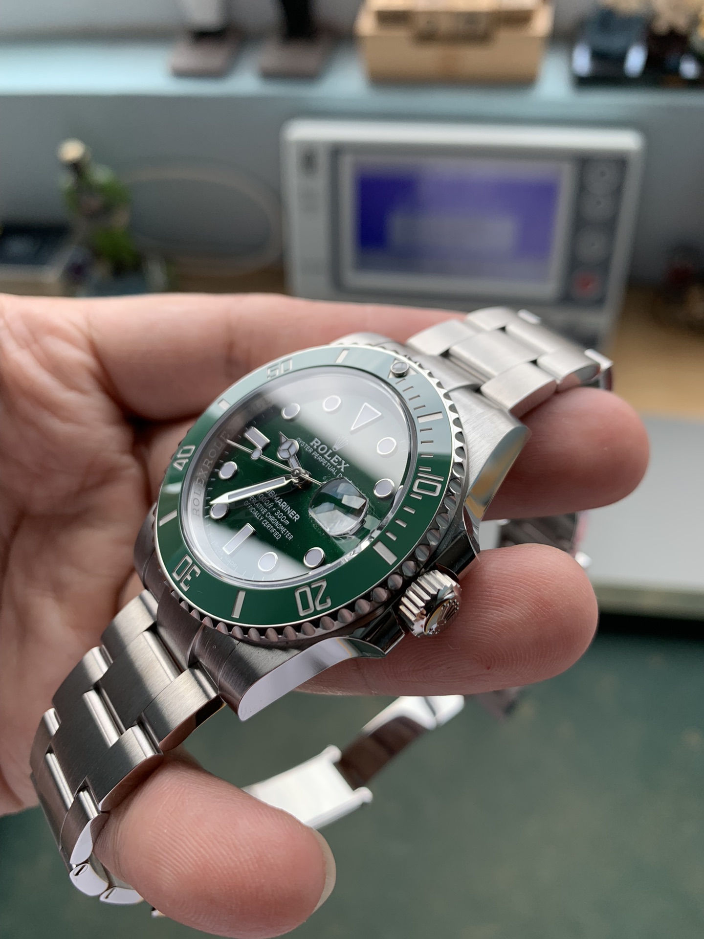 Green Submariner Watch – IW-3025 - Image 8