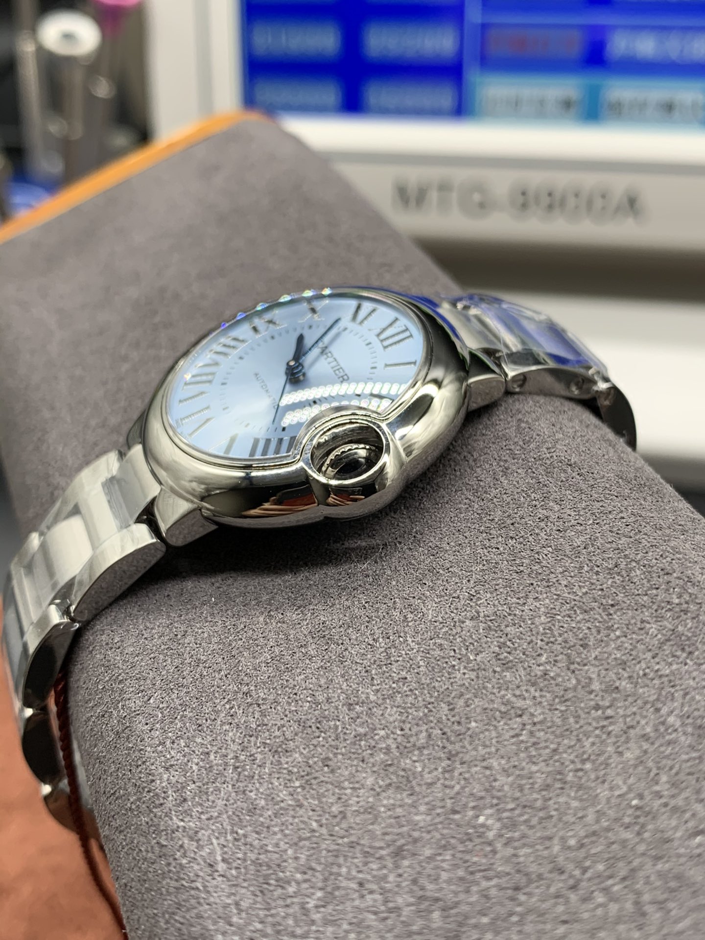 Ballon Bleu Ice Blue 33 mm Watch – IW-1718 - Image 4