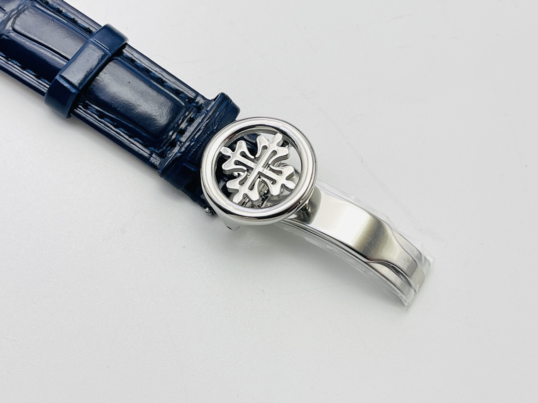 Patek Philippe Classic Moonphase 40 mm Watch – IW-2589 - Image 9