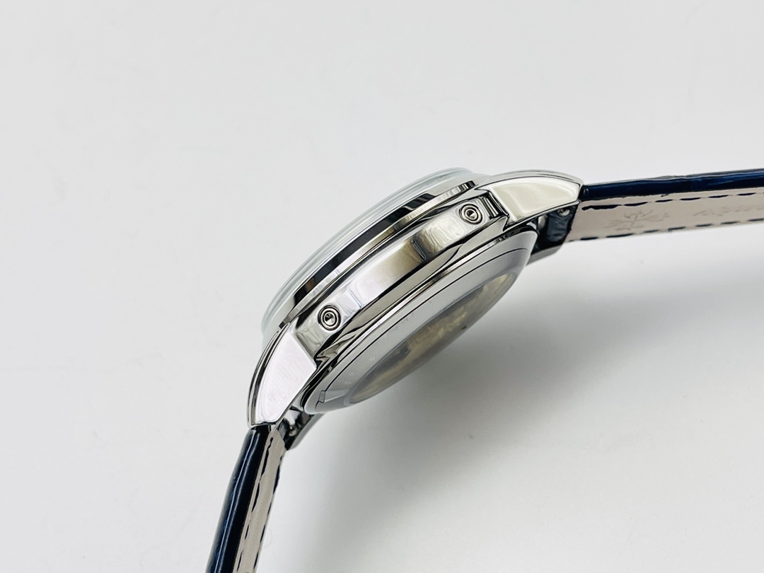 Patek Philippe Classic Moonphase 40 mm Watch – IW-2588 - Image 6