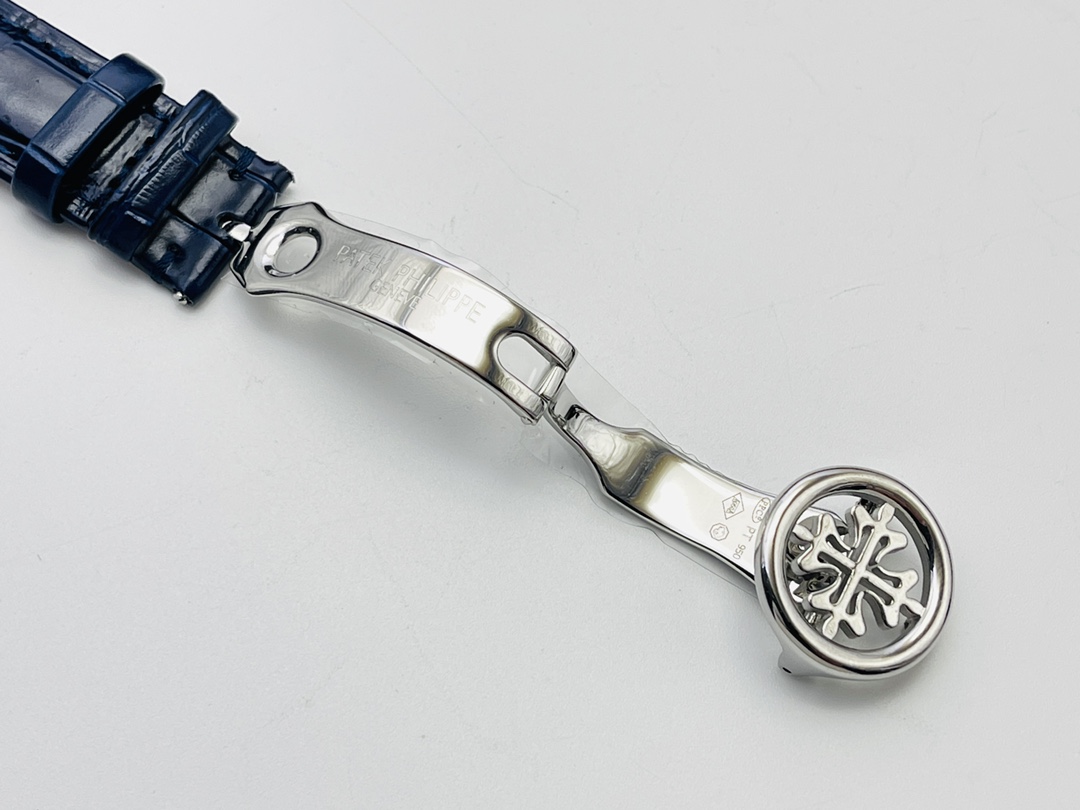 Patek Philippe Classic Moonphase 40 mm Watch – IW-2588 - Image 8