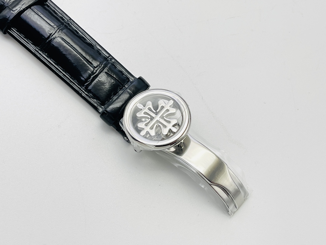 Patek Philippe Classic Moonphase 40 mm Watch – IW-2586 - Image 9