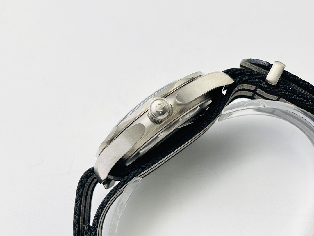 Omega Classic Watch – IW-1453 - Image 5
