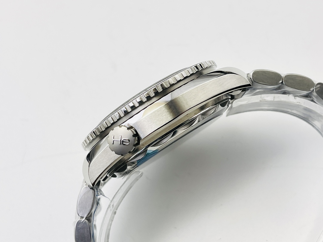 Omega Classic Watch – IW-1452 - Image 6