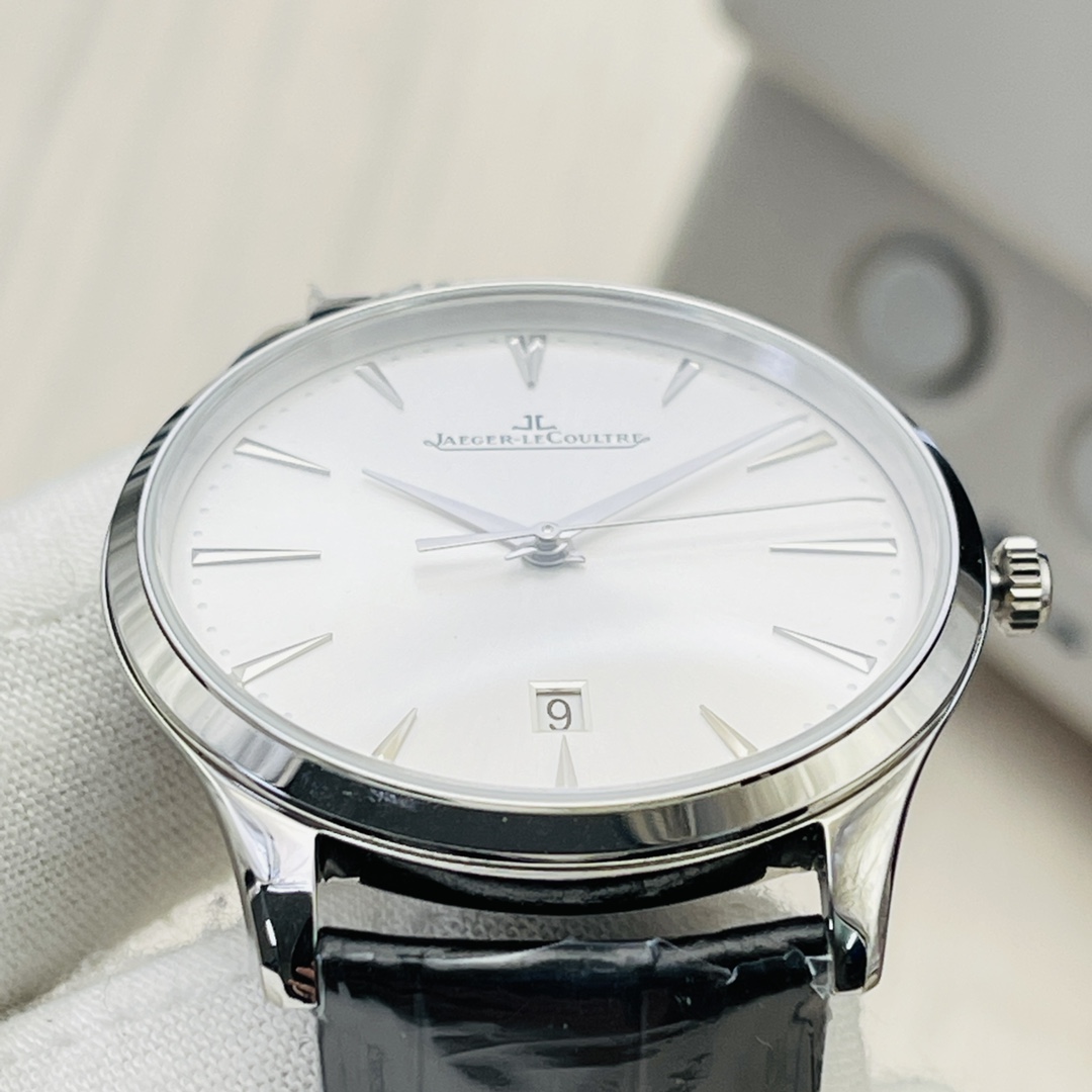 Jaeger-LeCoultre Master Control 40 mm Watch – IW-0492 - Image 4