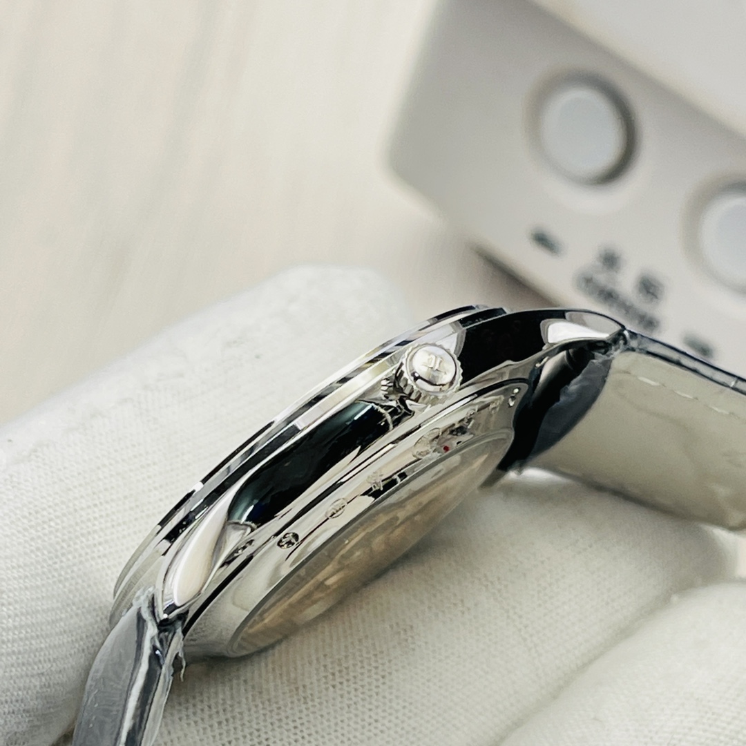 Jaeger-LeCoultre Master Control 40 mm Watch – IW-0492 - Image 5