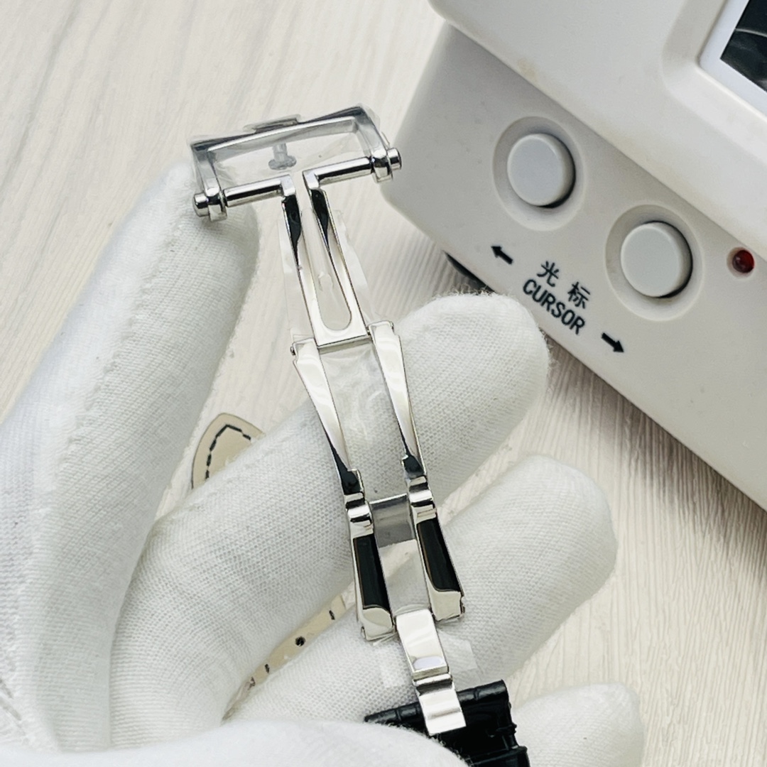 Vacheron Constantin Classic 42.5 mm Watch – IW-1026 - Image 8