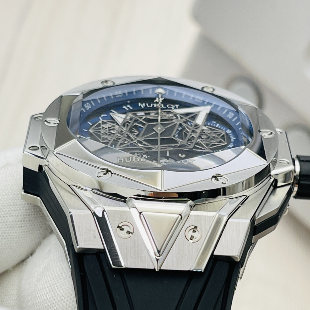 Hublot Classic Chronograph 45 mm Watch – IW-0356 - Image 4
