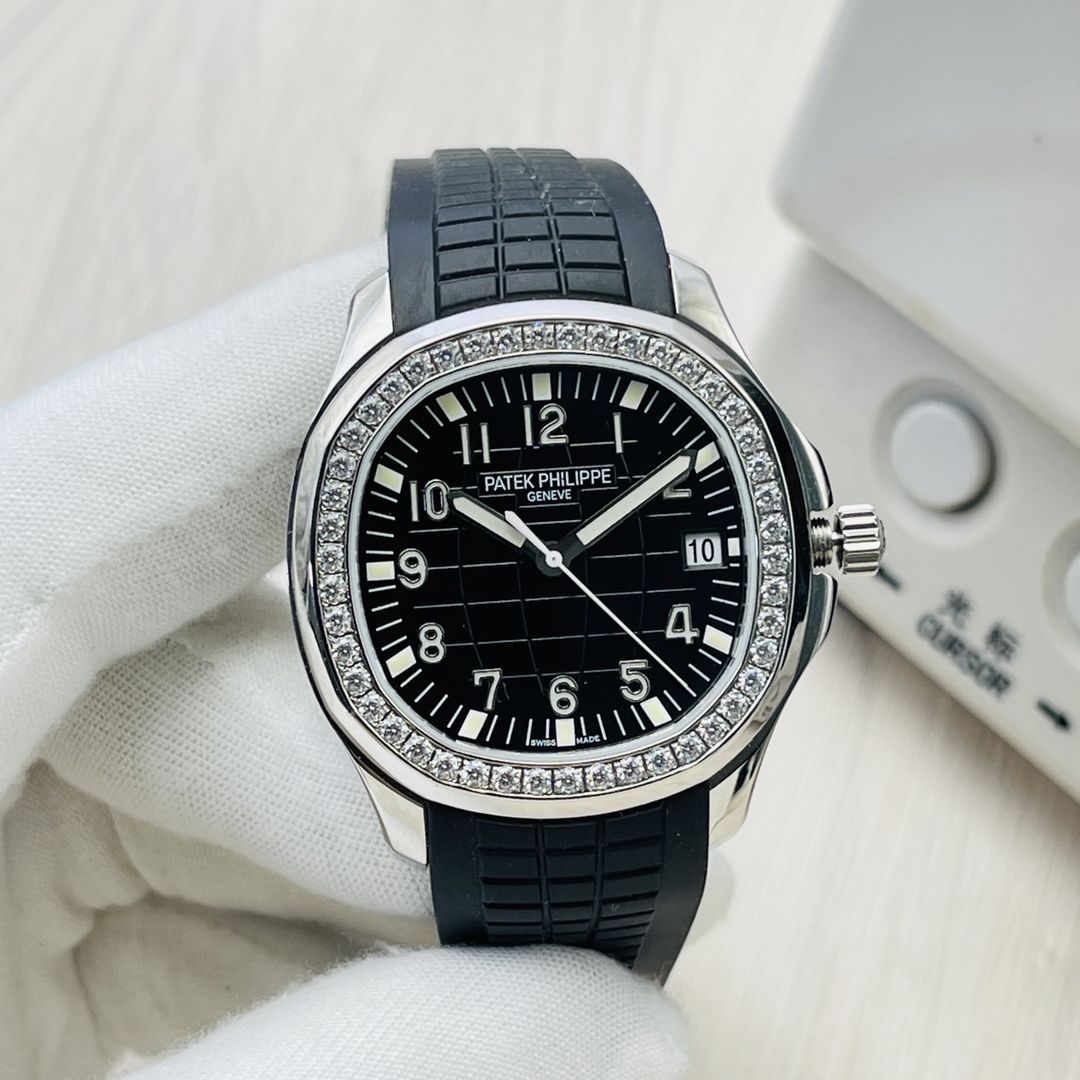 Patek Philippe Aquanaut 40 mm Watch – IW-2582