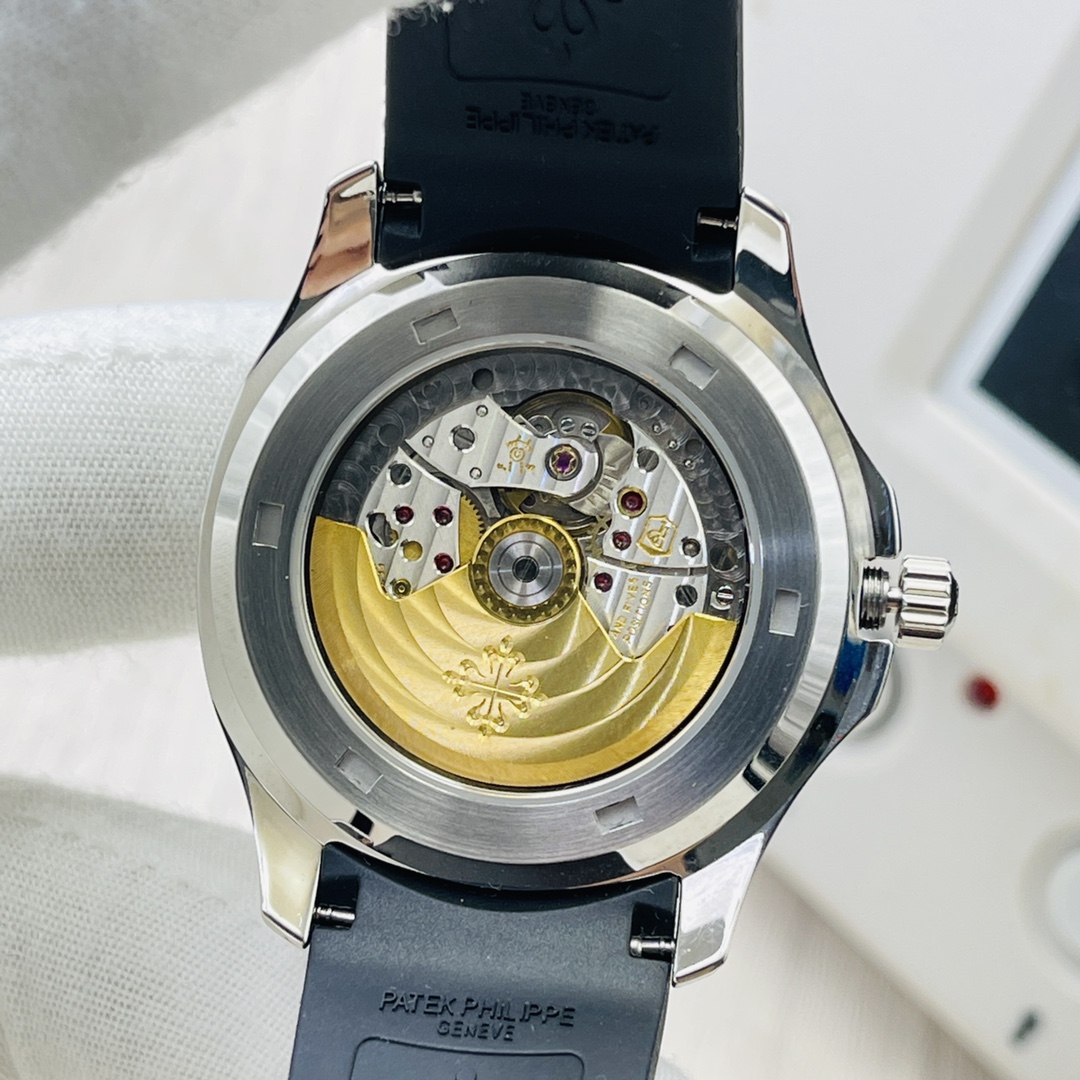 Patek Philippe Aquanaut 40 mm Watch – IW-2582 - Image 7