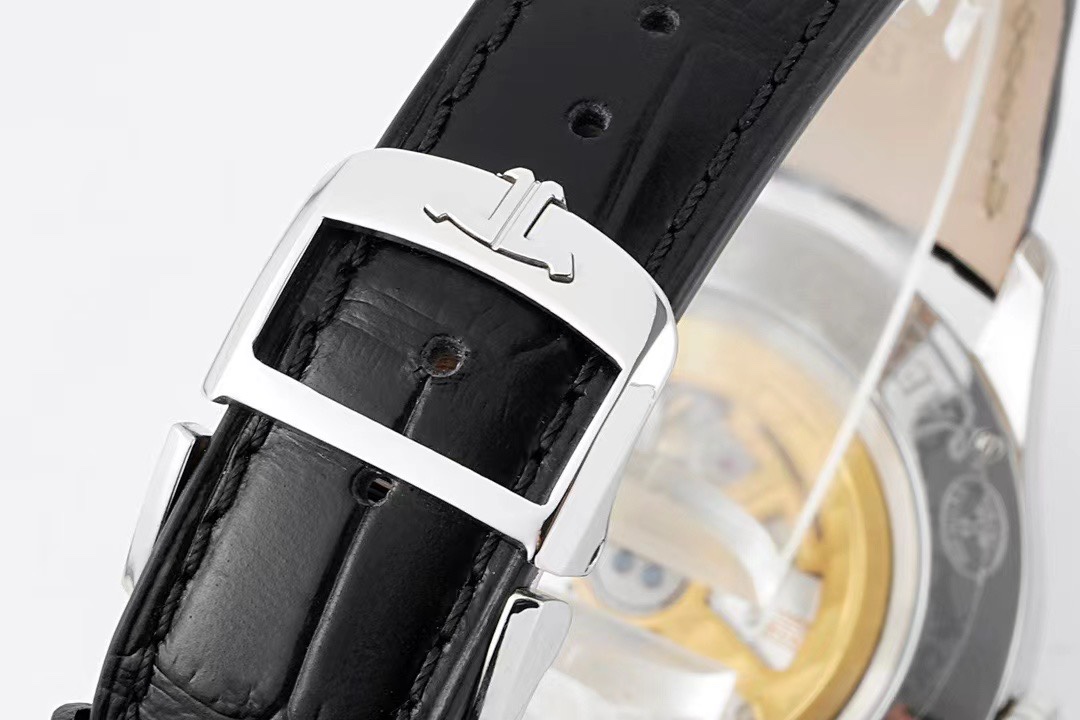 Jaeger-LeCoultre Classic 39 mm Watch – IW-0452 - Image 9