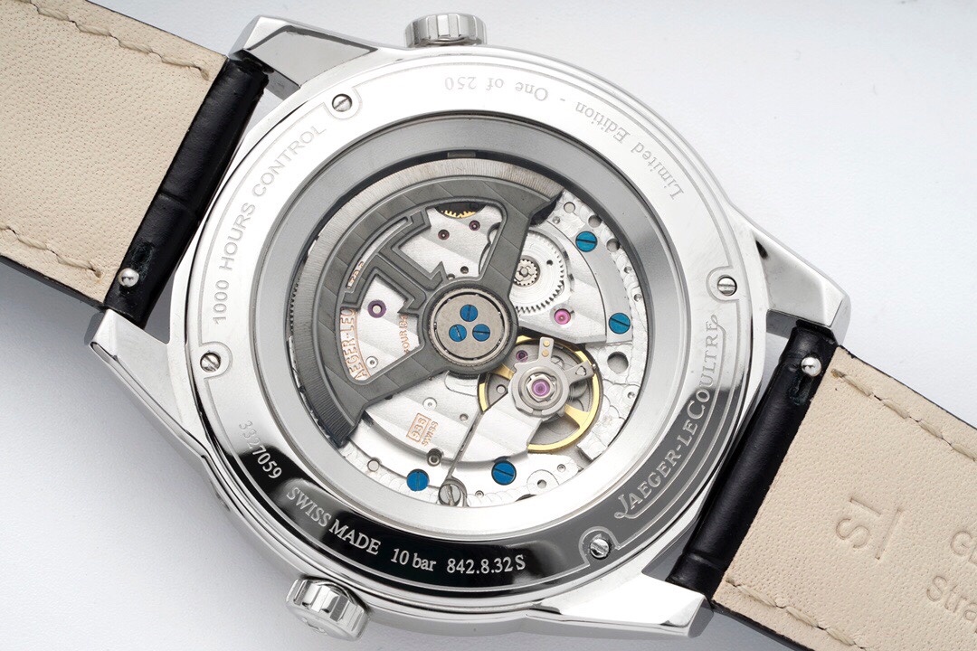 Jaeger-LeCoultre Classic 39 mm Watch – IW-0450 - Image 8
