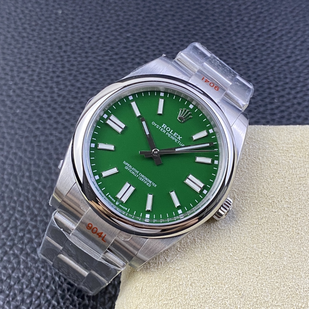 Rolex Oyster Perpetual Ice Blue Luminous 41 mm Watch – IW-0033 - Image 4