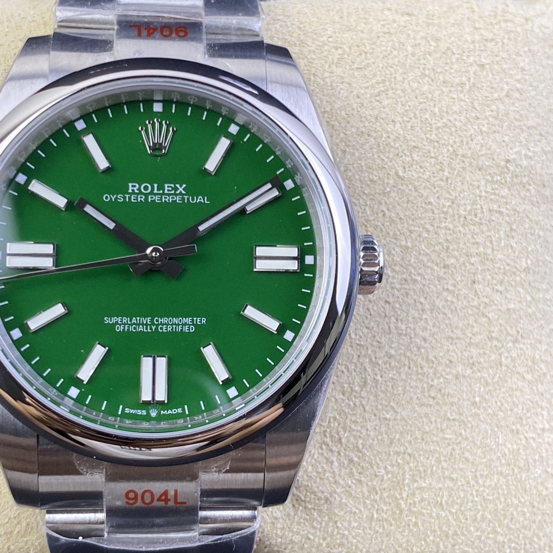 Rolex Oyster Perpetual Ice Blue Luminous 41 mm Watch – IW-0033 - Image 5