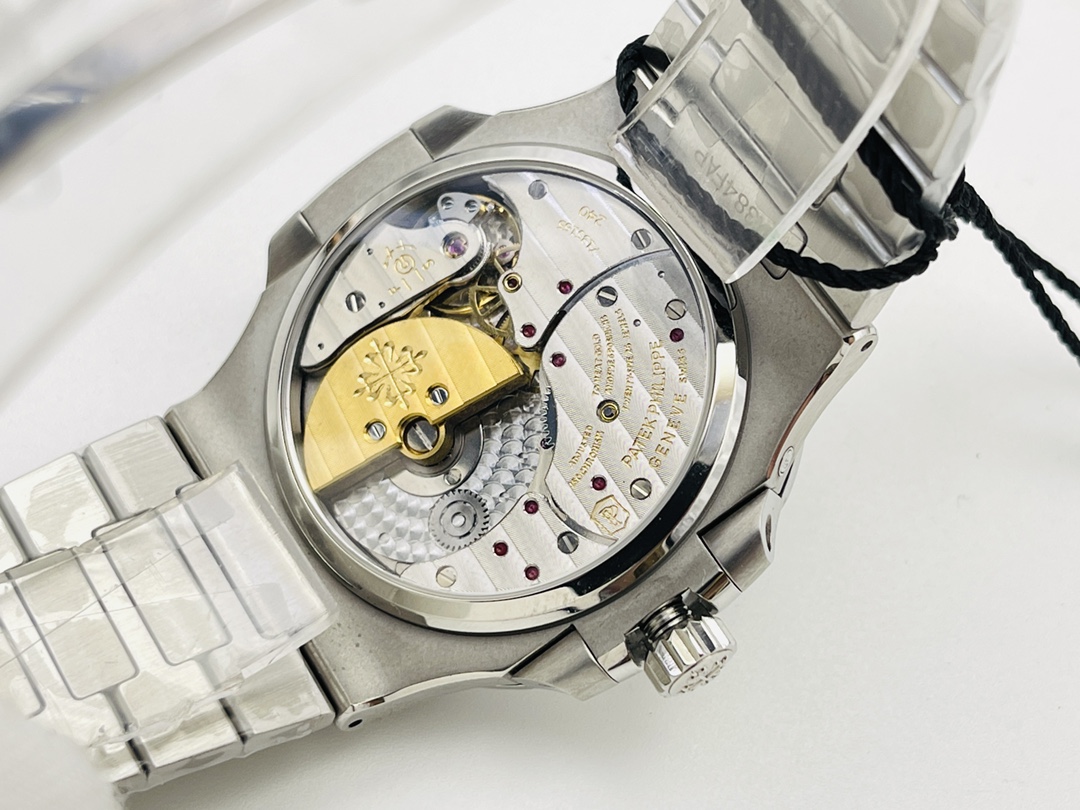 Patek Philippe Nautilus Moonphase 40 mm Watch – IW-2567 - Image 7