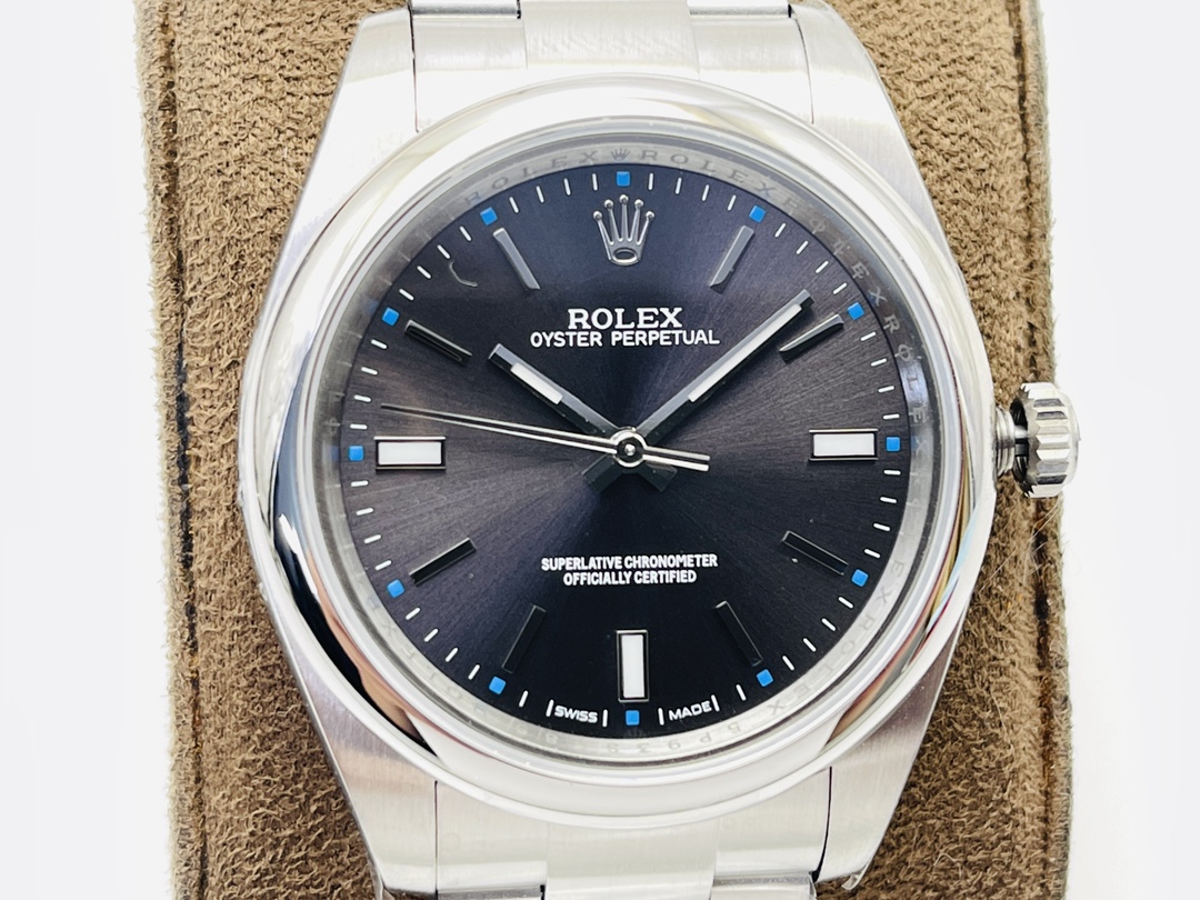 Rolex Oyster Perpetual 39 mm Watch – IW-2997 - Image 4